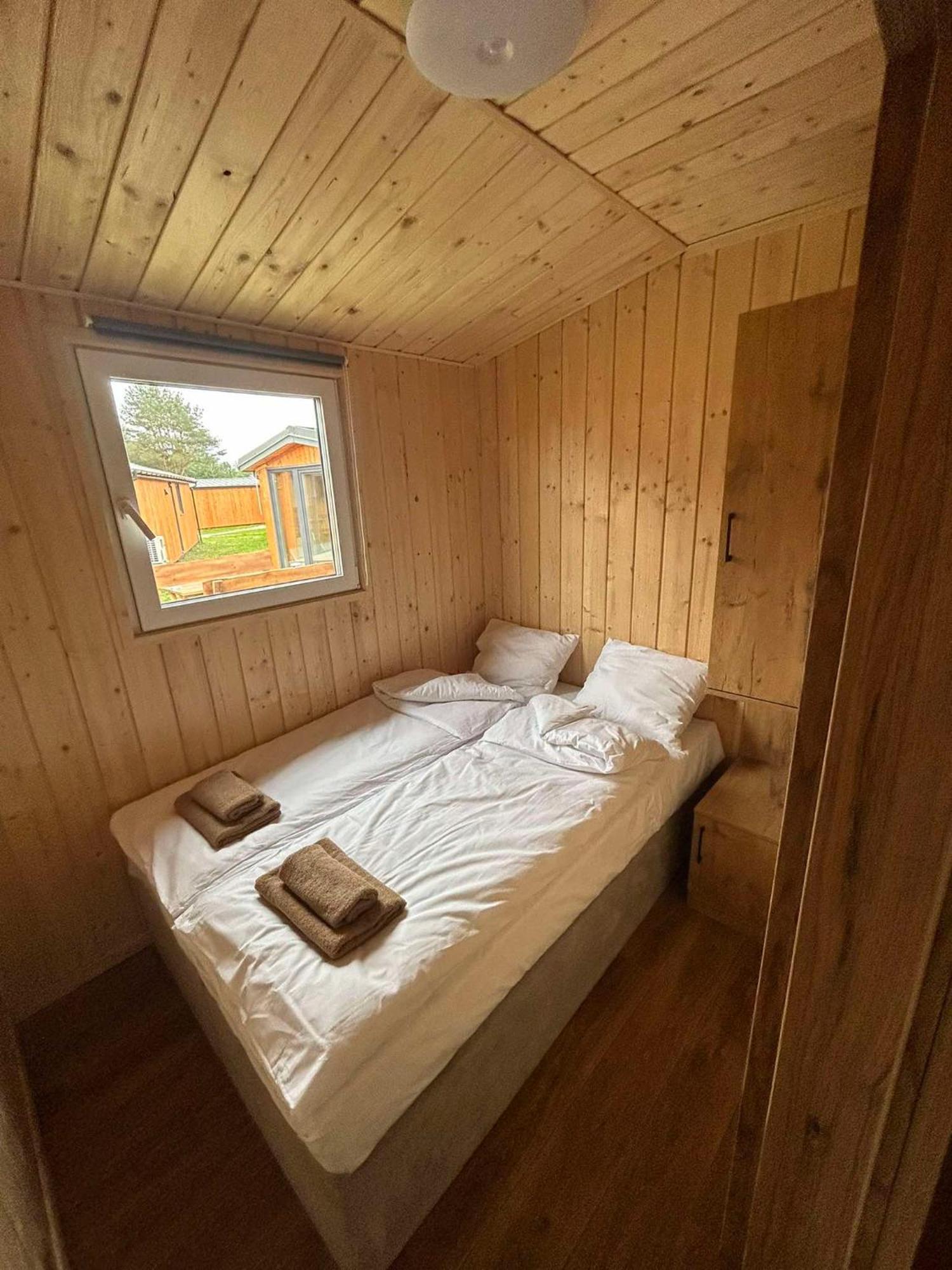 Hotel Zacisze Obok Suntago Park à Grabce-Towarzystwo Extérieur photo